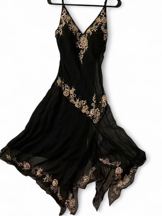Sue Wong Dresses & Skirts - Sue Wong Black Silk Dress with Floral Beaded Embroidery